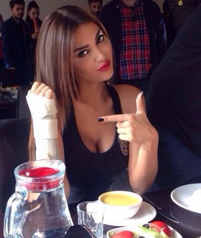 Yolanthe Cabau 'Polis Akademisi' setinde - Resim: 3