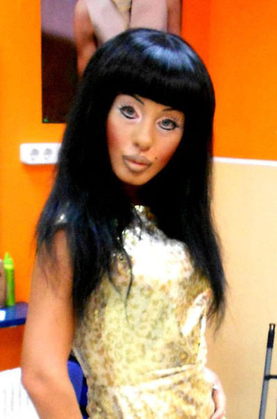 Estetikle kendini baştan değiştirdi! - Resim: 4