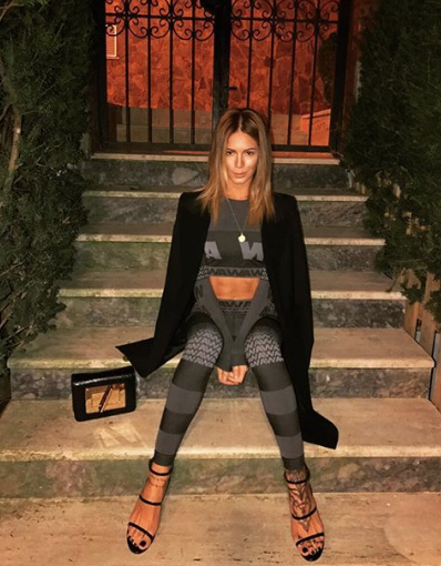 Eliz Sakuçoğlu'ndan dikkat çeken çıplak poz paylaşımı!  - Resim: 4