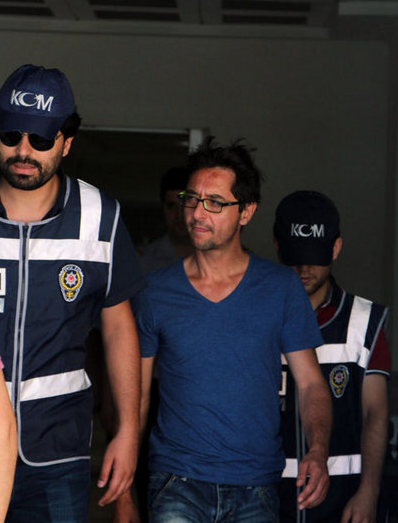 İşte ünlülerin gözaltı fotoğrafları - Resim: 2