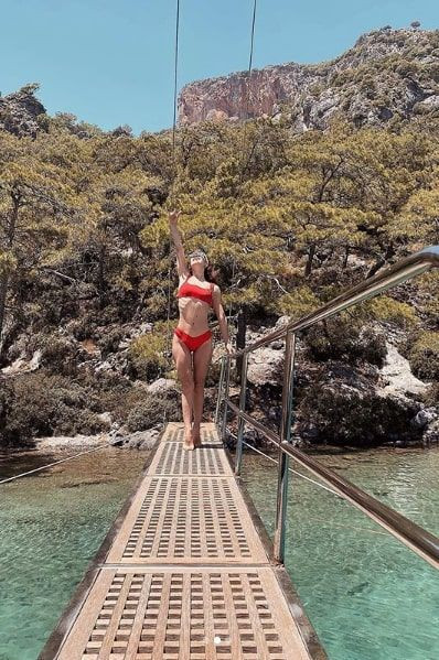 Derya Uluğ bikinili halini paylaştı zayıflığını görenler şaşıp kalınca sitem etti - Resim: 3