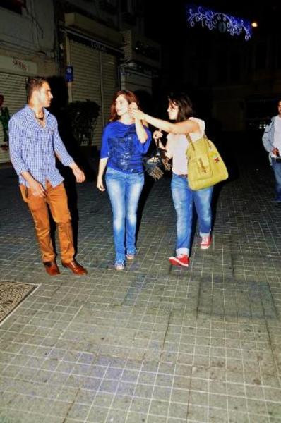 Mine Çayıroğlu sarhoş oldu, dağıttı - Resim: 2