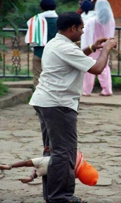 Böyle ebeveyn mi olur! - Resim: 1