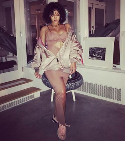 Rihanna hamile mi? Gitgide şişmanlıyor - Resim: 1