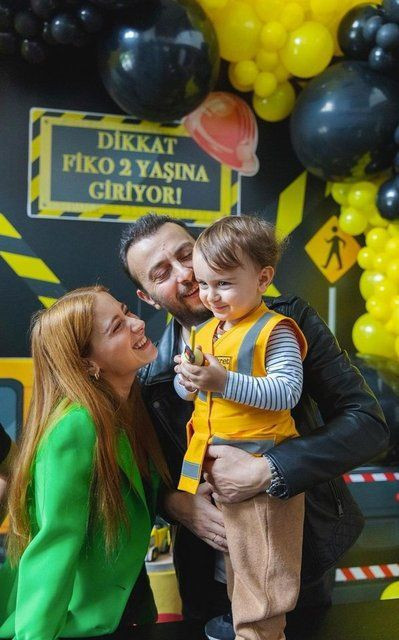 Hazal Kaya ve Ali Atay oğulları Fikret'in 2. yaş gününü kutladı - Resim: 1