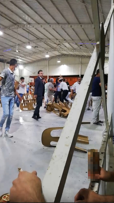 Kırklareli'nde düğünde istek şarkı kavgası sandalyeler havada uçtu - Resim: 0