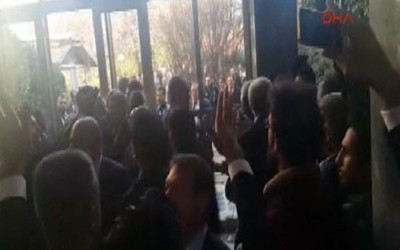 Meclis'te polisle partililer arasında arbede