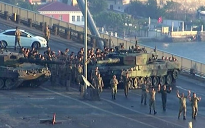 15 Temmuz darbe girişimi! Saat saat neler oldu?