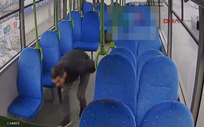 Zonguldak'ta otobüs soygunu kamerada!