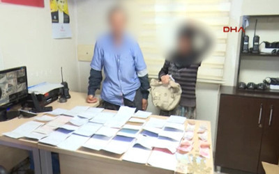 Dilenirken yakalandı... Hesaplarından servet çıktı...