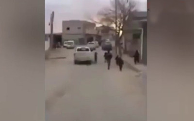 Türk askerleri El Bab sokaklarını mehter marşıyla inletti