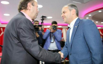 Gazeteci ile Bakan arasında tatsız diyalog