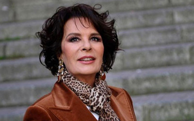 Hülya Koçyiğit'in sağlık durumu son mesajı sevenlerini üzdü