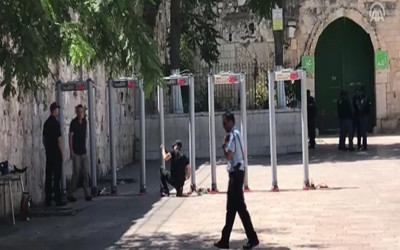 İşgalci İsrail Harem'in girişine metal dedektörler kurdu