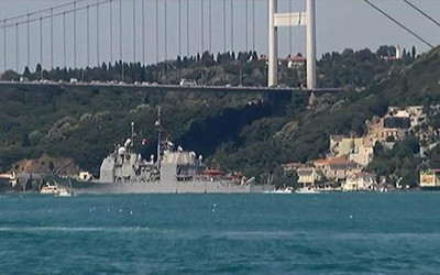 ABD savaş gemisi boğazdan geçti