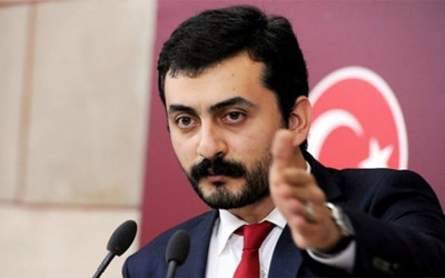 CHP'li Eren Erdem'den çirkin sözler! "Kimdir bu it sürüsü?"
