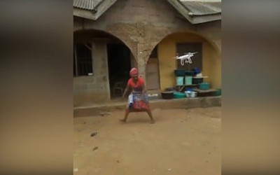 Drone gören Afrikalı kadın adeta çıldırdı