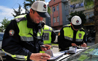 Sürücüler dikkat! Bunu yapana 488 lira ceza 