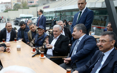 İşte şehit müdür Altuğ Verdi'nin Yıldırım'a korumalık yaptığı görüntüler