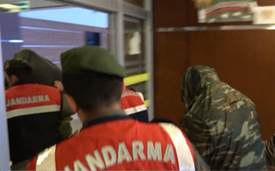 Sınırda yakalanan Yunan askerlerinden bu görüntü çıktı