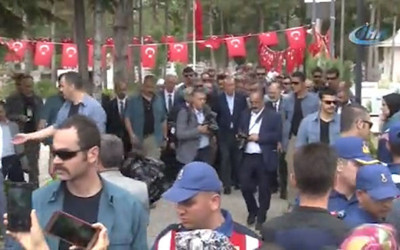 Erdoğan'dan Ömer Halisdemir'in kabrine ziyaret