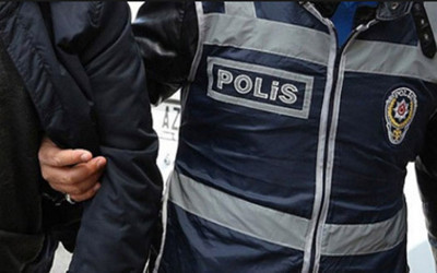 FETÖ şüphelisi oy kullanırken yakalandı