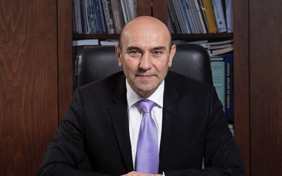 Tunç Soyer kimdir babası ortalığı karıştırdı eşi ve çocuklarına bakın