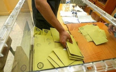 Adana'da oy sayımının ardından kavga çıktı