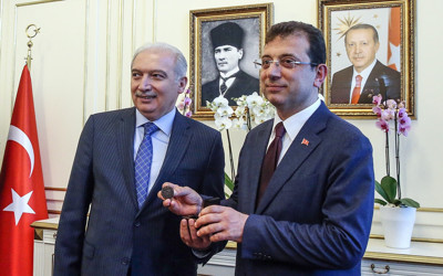 İmamoğlu görevi Uysal'dan devraldı