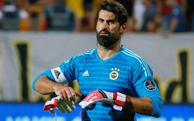 Fenerbahçe'de Volkan Demirel ilk antrenmanına çıktı! Yeni imajı olay