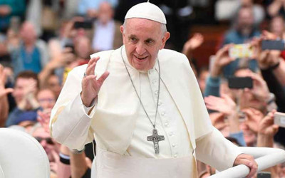 Ameliyat olan Papa Franciscus yarın taburcu edilecek