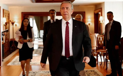Mansur Yavaş'tan Melih Gökçek'e FETÖ'ye yardımdan suç duyurusu