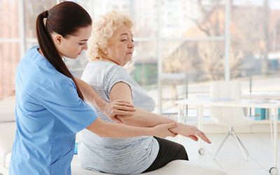 Türkiye'de 50 yaş üzerindeki 4 kişiden birinde osteoporoz bulunuyor