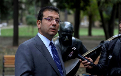 Ekrem İmamoğlu'ndan Cumhurbaşkanı Erdoğan'a tablet yanıtı: Güzel hizmetlerimi sıkı takip ediyor
