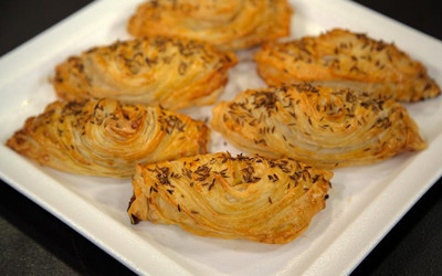 Kahvaltılık hamur işi ne yapabilirim diyenlere büzme börek tarifi
