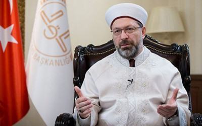 Diyanet İşleri Başkanı Ali Erbaş'tan Charlie Hebdo tepkisi! Şiddetle kınıyor ve lanetliyorum