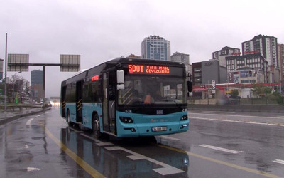 İstanbullular güne yine yağmurla uyandı