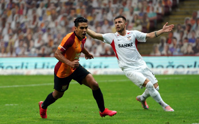 Falcao satış listesinde! Al Wahda teklif yaptı