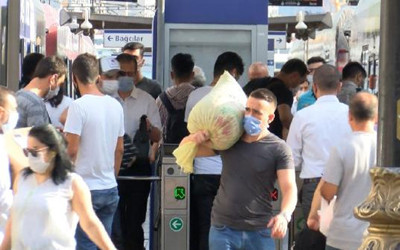 Vatandaşlar toplu ulaşımda seferlerin azlığına isyan ettiler:  Belediye otobüs çıkartmıyor