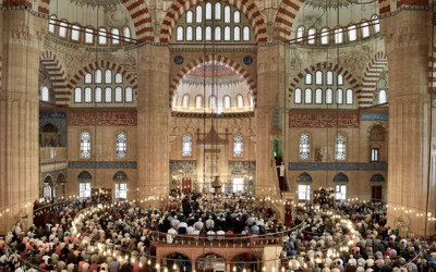 Cuma hutbesinde "ayrımcılığa karşı birlik" çağrısı yapıldı