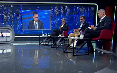Adil Gür canlı yayında fenalaştı Veyis Ateş panik oldu: Yayını kesin