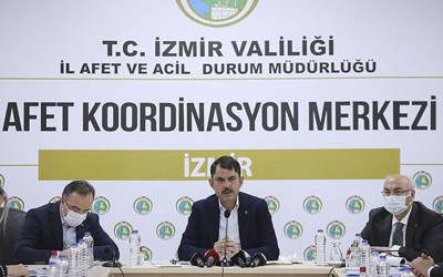 Çevre ve Şehircilik Bakanı Kurum: İzmir'de konutları 1 yıl içinde teslim edeceğiz