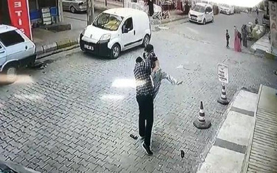 İnfial yaratmıştı! Şanlıurfa'da esnafın dövüp yere çarptığı çocuğa destek sağlanacak