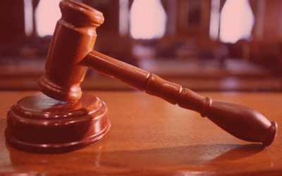 Yargıtay "bomba var" yazılı boş kutuyu bırakana verilen beraati bozdu