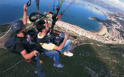 Isparta'da yamaç paraşütüyle ilki yaptı! Heyecandan bir süre...