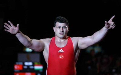 2020 Tokyo Olimpiyat Oyunları'nda milli güreşçi Rıza Kayaalp bronz madalya kazandı