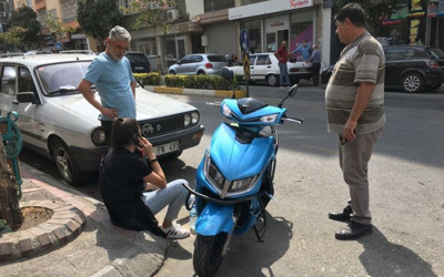 Aydın'da kaza yapan genç kız gözyaşlarına boğuldu