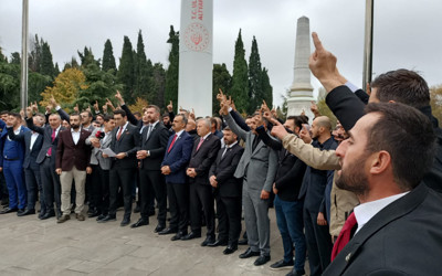 BBP ve Alperen Ocakları şehitlikteki görüntüler ile İYİ Partili Türkkan'a tepki gösterdi