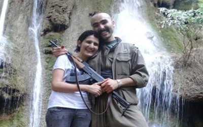 Teröristle fotoğrafı çıkan HDP'li Semra Güzel hakkında fezleke