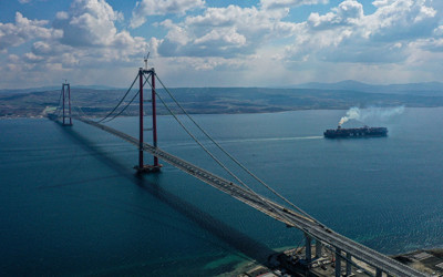 Çanakkale Boğazı sis nedeniyle transit gemi geçişlerine kapatıldı
